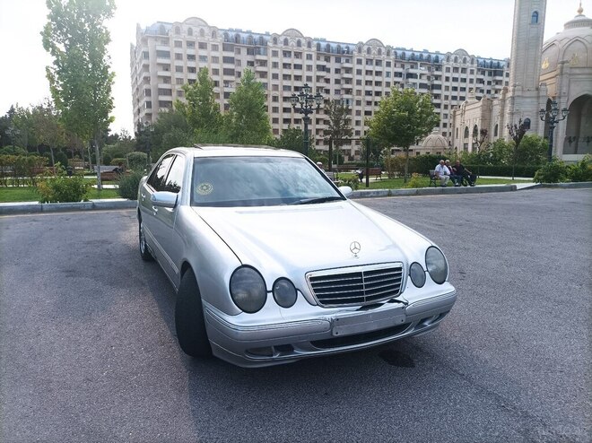 Mercedes E 220 2000, 800,000 km - 2.2 l - Bakı