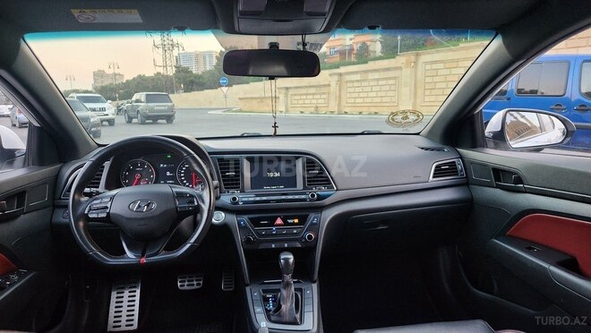Hyundai Avante 2016, 137,600 km - 1.6 л - Bakı