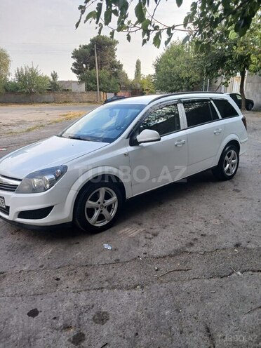 Opel Astra 2010, 380,000 km - 1.3 l - Şəki
