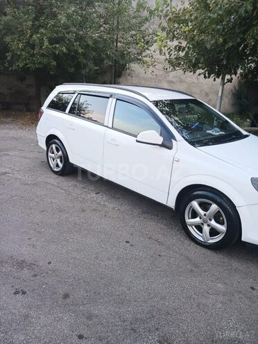 Opel Astra 2010, 380,000 km - 1.3 l - Şəki