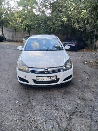 Opel Astra 2010, 380,000 km - 1.3 l - Şəki