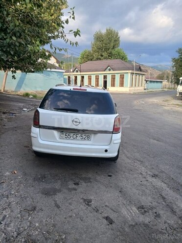Opel Astra 2010, 380,000 km - 1.3 l - Şəki