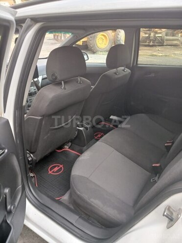 Opel Astra 2010, 380,000 km - 1.3 l - Şəki