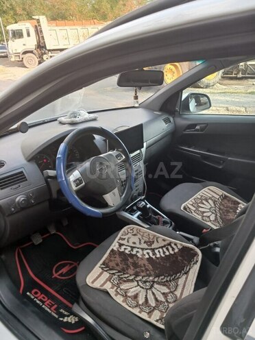 Opel Astra 2010, 380,000 km - 1.3 l - Şəki