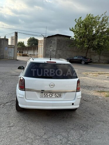 Opel Astra 2010, 380,000 km - 1.3 l - Şəki