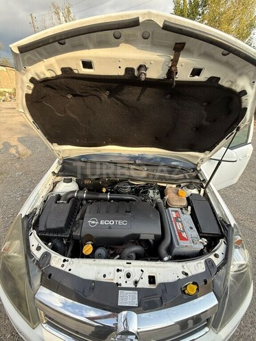 Opel Astra 2010, 380,000 km - 1.3 l - Şəki
