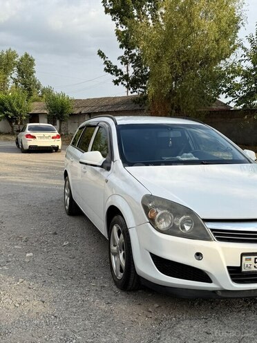 Opel Astra 2010, 380,000 km - 1.3 l - Şəki