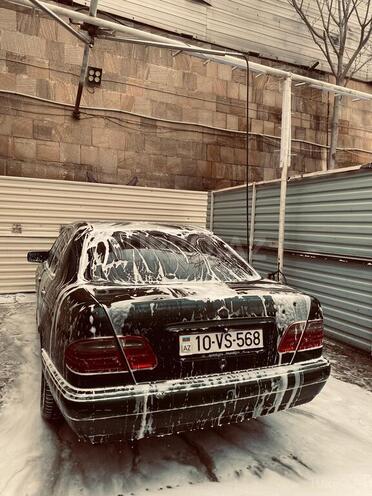 Mercedes E 240 1997, 287,000 km - 2.4 l - Bakı