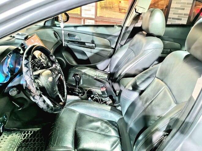Chevrolet Cruze 2011, 350,000 km - 1.4 l - Şabran