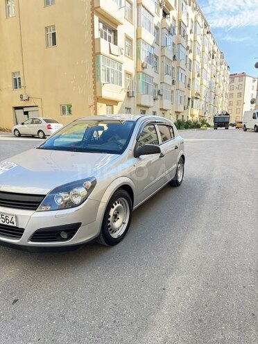 Opel Astra 2004, 290,000 km - 1.4 л - Bakı