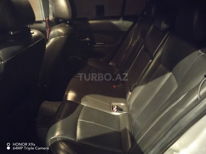 Chevrolet Cruze 2011, 292,944 km - 1.4 l - Qazax