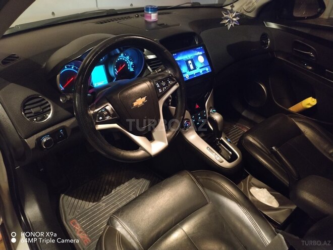Chevrolet Cruze 2011, 292,944 km - 1.4 l - Qazax
