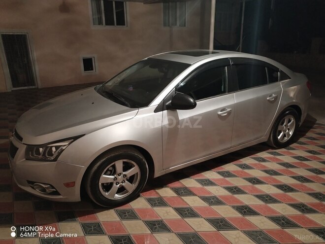 Chevrolet Cruze 2011, 292,944 km - 1.4 l - Qazax