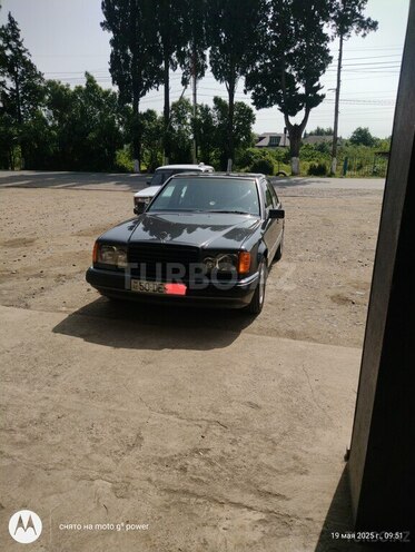 Mercedes E 200 1993, 585,000 km - 2.0 l - Bakı