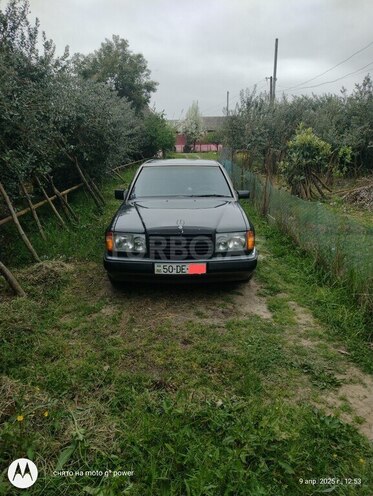 Mercedes E 200 1993, 585,000 km - 2.0 l - Bakı