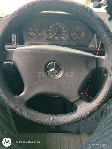 Mercedes E 200 1993, 585,000 km - 2.0 l - Bakı