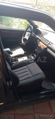 Mercedes E 250 1993, 198,654 km - 2.5 l - Biləsuvar