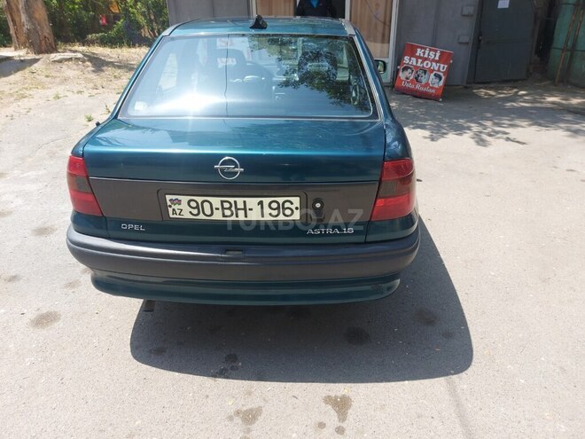 Opel Astra 1995, 150,000 km - 1.6 l - Bakı
