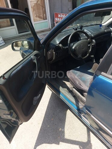 Opel Astra 1995, 150,000 km - 1.6 l - Bakı