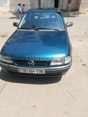 Opel Astra 1995, 150,000 km - 1.6 l - Bakı