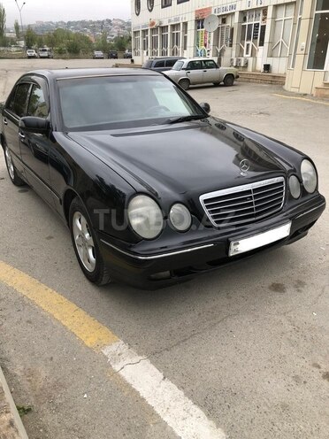 Mercedes E 220 2000, 373,000 km - 2.2 l - Şamaxı