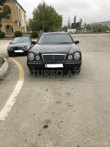 Mercedes E 220 2000, 373,000 km - 2.2 l - Şamaxı