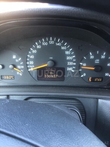 Mercedes E 220 2000, 373,000 km - 2.2 l - Şamaxı