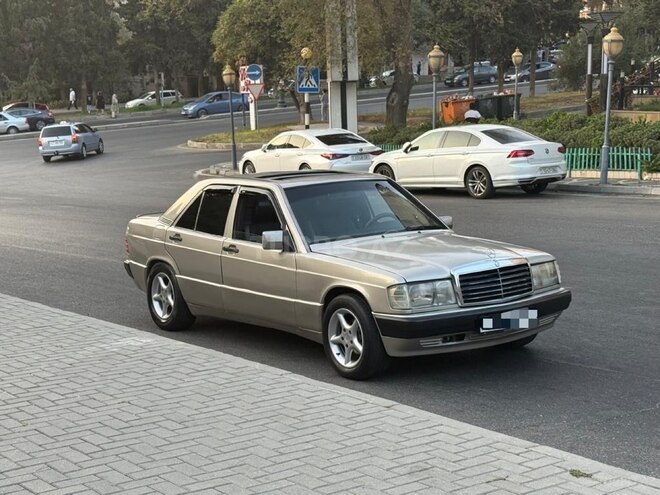 Mercedes 190 1990, 200,000 km - 2.0 l - Bakı