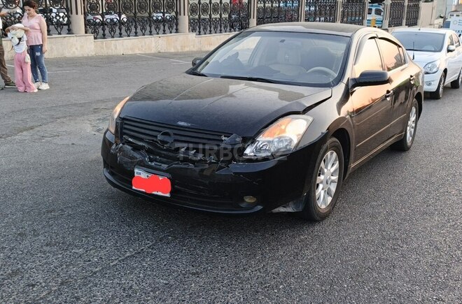 Nissan Altima 2018, 2,800,000 km - 2.5 l - Bakı