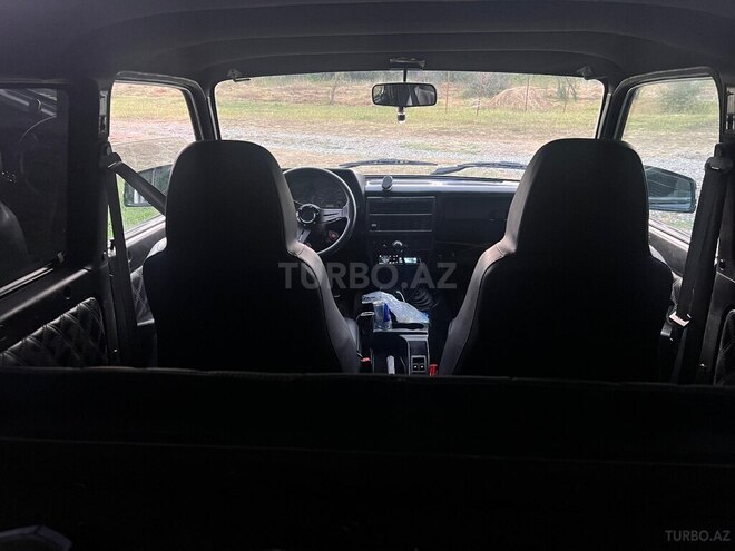 LADA (VAZ) Niva 2017, 148,000 km - 1.7 l - Quba