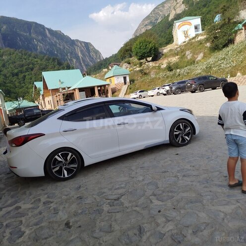 Hyundai Elantra 2015, 111,130 km - 1.8 л - Bakı