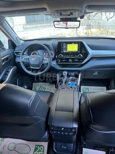 Toyota Highlander 2022, 57,000 km - 2.5 l - Bakı