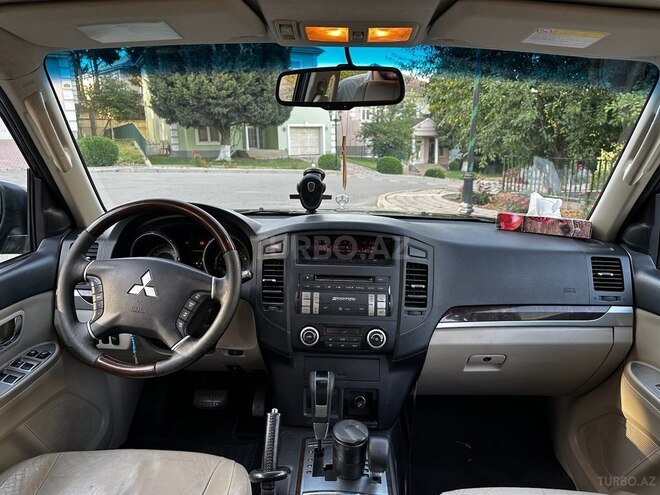 Mitsubishi Pajero 2009, 227,000 km - 3.5 l - Bakı