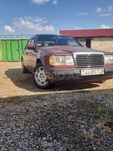 Mercedes E 200 1993, 400,000 km - 2.0 l - Masallı
