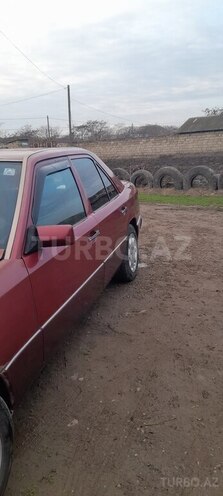 Mercedes E 200 1993, 400,000 km - 2.0 l - Masallı