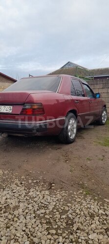Mercedes E 200 1993, 400,000 km - 2.0 l - Masallı