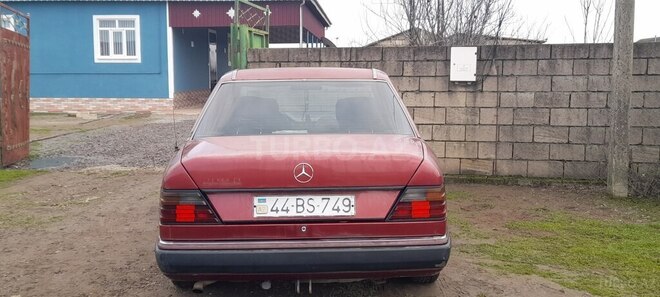 Mercedes E 200 1993, 400,000 km - 2.0 l - Masallı