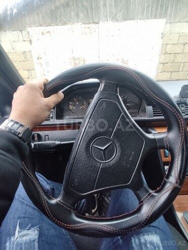 Mercedes E 200 1993, 400,000 km - 2.0 l - Masallı
