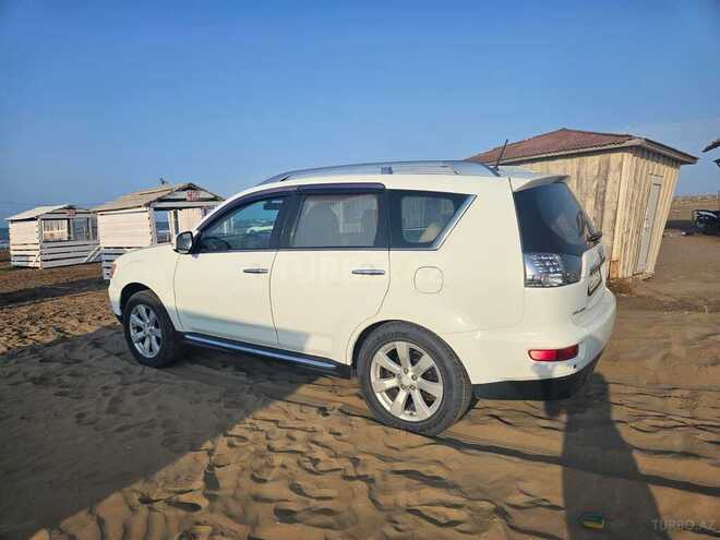 Mitsubishi Outlander 2009, 198,700 km - 3.0 l - Bakı