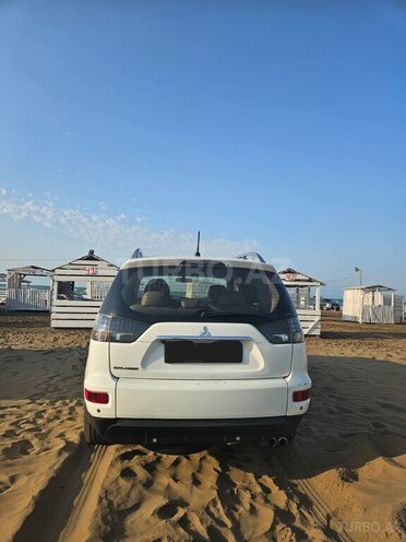 Mitsubishi Outlander 2009, 198,700 km - 3.0 l - Bakı