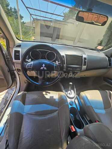 Mitsubishi Outlander 2009, 198,700 km - 3.0 l - Bakı