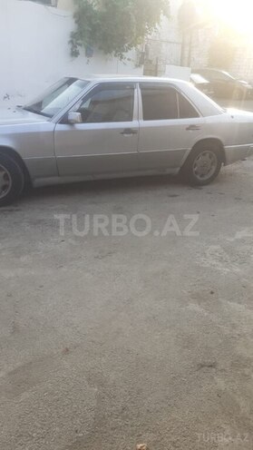 Mercedes E 250 1993, 350,000 km - 2.5 l - Bakı