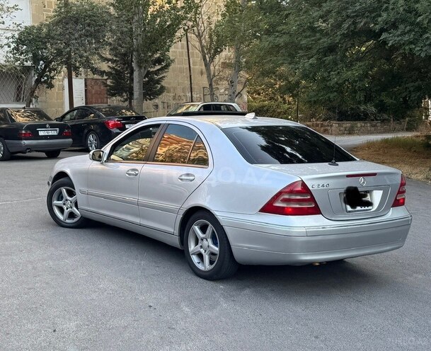 Mercedes C 240 2002, 352,588 km - 2.6 l - Bakı
