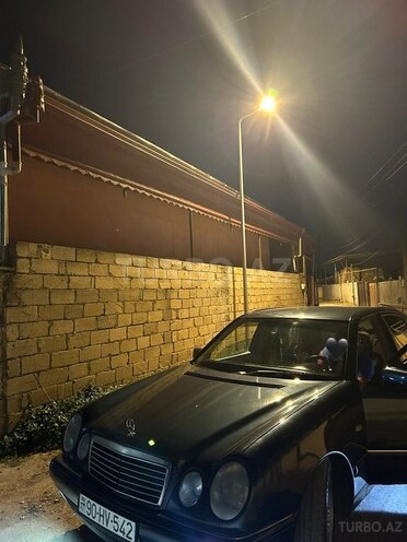 Mercedes E 230 1996, 373,000 km - 2.3 l - Salyan