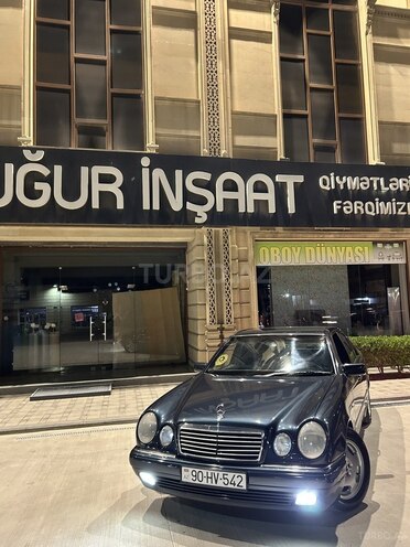 Mercedes E 230 1996, 373,000 km - 2.3 l - Salyan