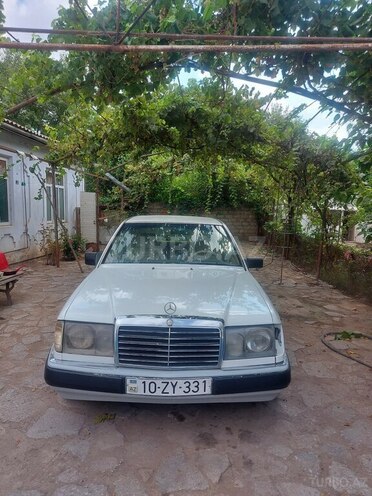 Mercedes E 200 1991, 234,000 km - 2.0 l - Beyləqan