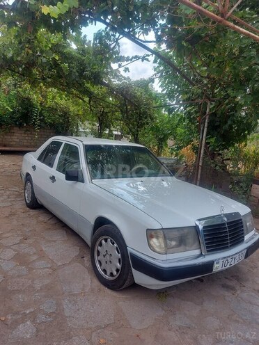 Mercedes E 200 1991, 234,000 km - 2.0 l - Beyləqan