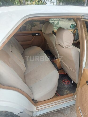 Mercedes E 200 1991, 234,000 km - 2.0 l - Beyləqan
