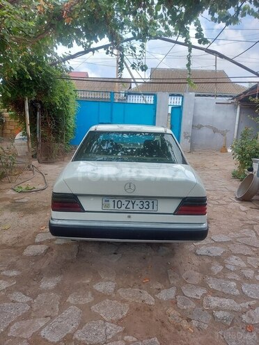 Mercedes E 200 1991, 234,000 km - 2.0 l - Beyləqan