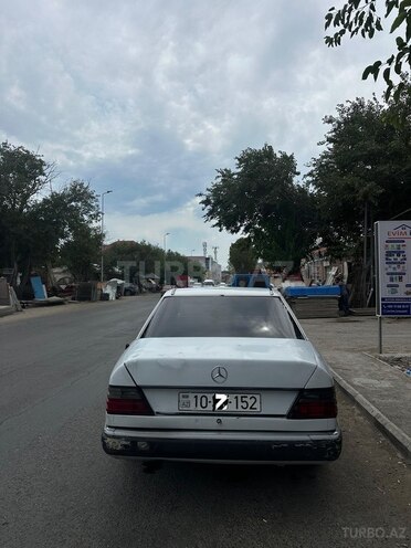 Mercedes E 200 1993, 298,693 km - 2.0 l - Bakı